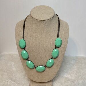 J.CREW - Seafoam Green Stone mini statement necklace. Size: 19” to 22”